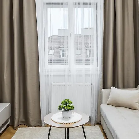 Modern In The Center Of Daire