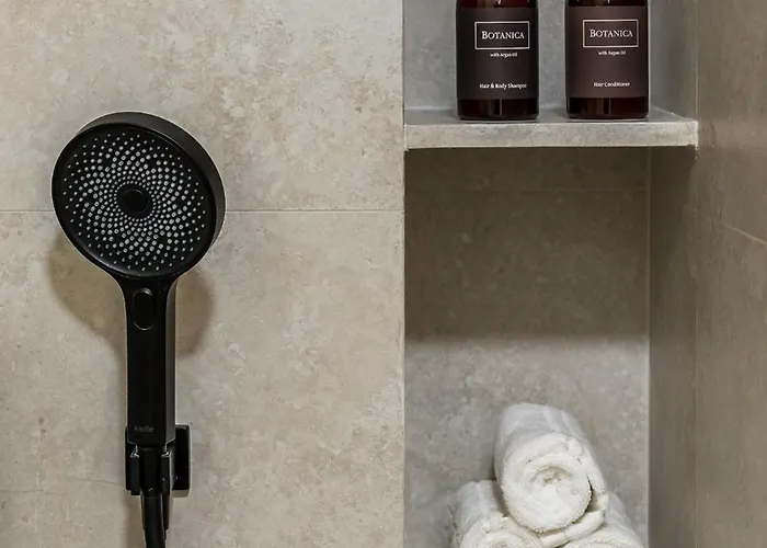 Modern In The Center Of Διαμέρισμα