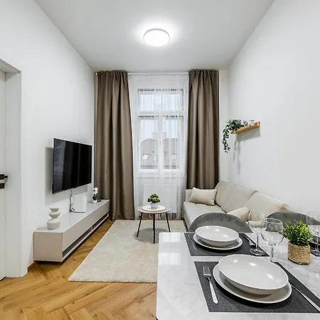 Modern In The Center Of Daire *