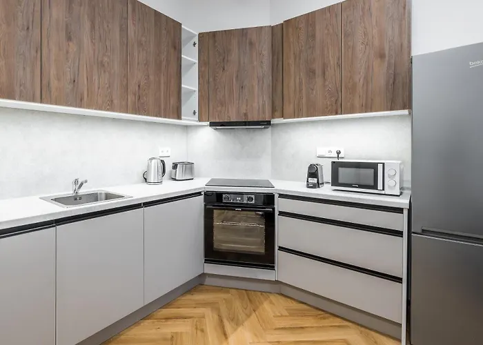 Modern In The Center Of Daire *